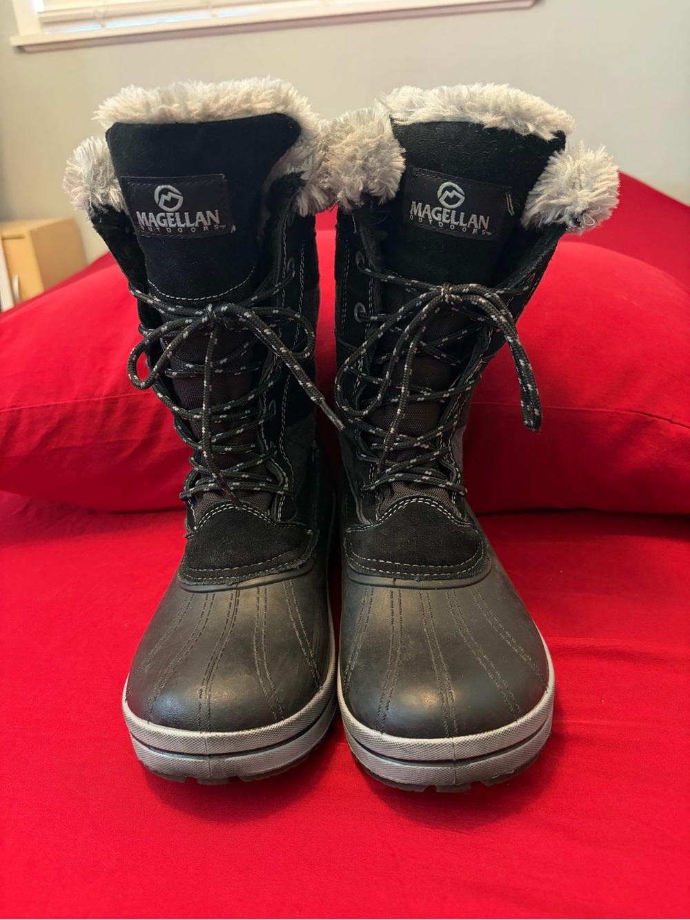 Magellan Outdoors Thinsulate Women's Black Winter Snow Boots with Faux Fur - Picture 2 of 7